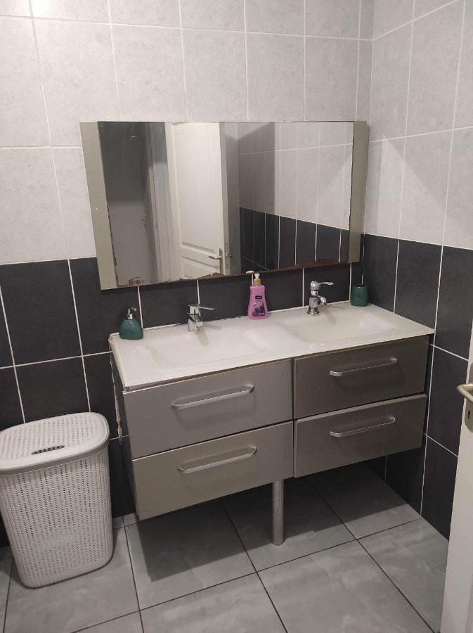 Location Saisonniere Les Bibassiers Le Tampon Exterior foto